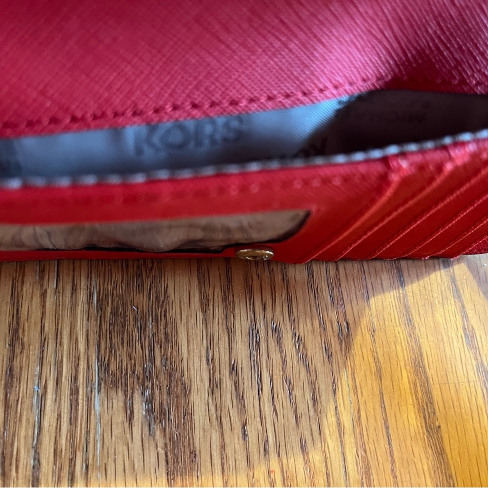 Michael Kors Red and White Floral Wristlet/phone case - Picture 4 of 7